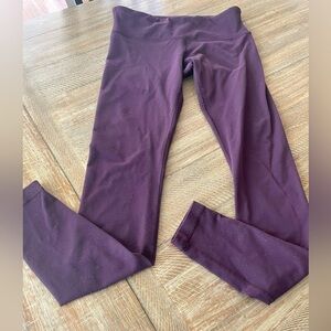 purple lululemon leggings Wunder under size 8 full length